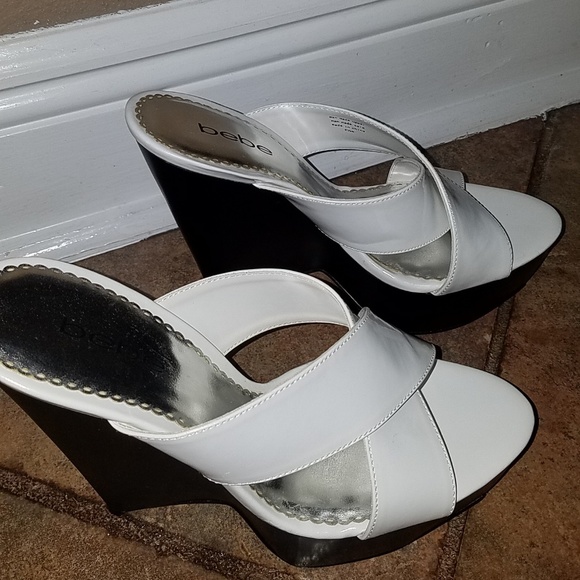 bebe - Picture 2 of 3